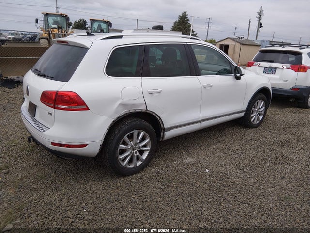 2014 Volkswagen Touareg 3.6l Sport მანქანა იყიდება აუქციონზე, vin: WVGEF9BP5ED007301, აუქციონის ნომერი: 45612253