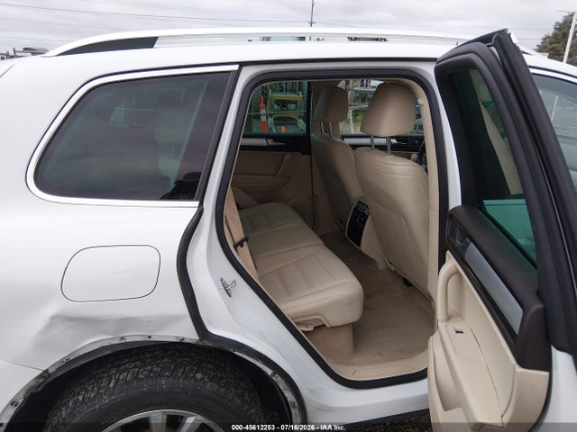 2014 Volkswagen Touareg 3.6l Sport მანქანა იყიდება აუქციონზე, vin: WVGEF9BP5ED007301, აუქციონის ნომერი: 45612253