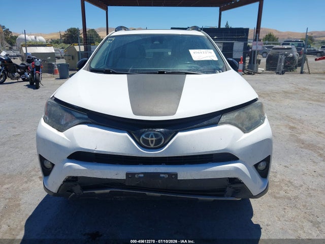 2T3WFREV9JW485317 Toyota Rav4 Adventure