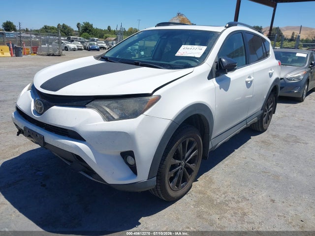 2T3WFREV9JW485317 Toyota Rav4 Adventure