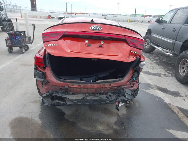 45612273 :رقم المزاد ، 3KPF34AD8ME409029 vin ، 2021 Kia Forte Gt-line مزاد بيع