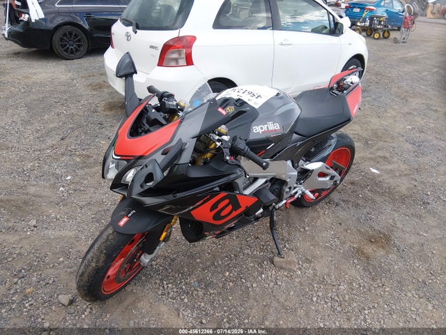 Aprilia Rsv 2018 ZD4KEU002JS001212 Image 2