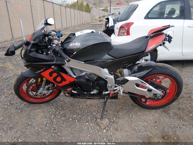 Aprilia Rsv 2018 ZD4KEU002JS001212 Image 13