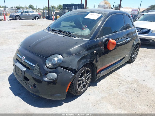 Fiat 500E BATTERY ELECTRIC 2014 3C3CFFGE1ET189580 Image 2