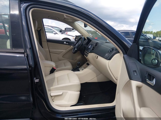 Продажа на аукционе авто 2017 Volkswagen Tiguan 2.0t/2.0t S, vin: WVGAV7AX3HK020488, номер лота: 45612383