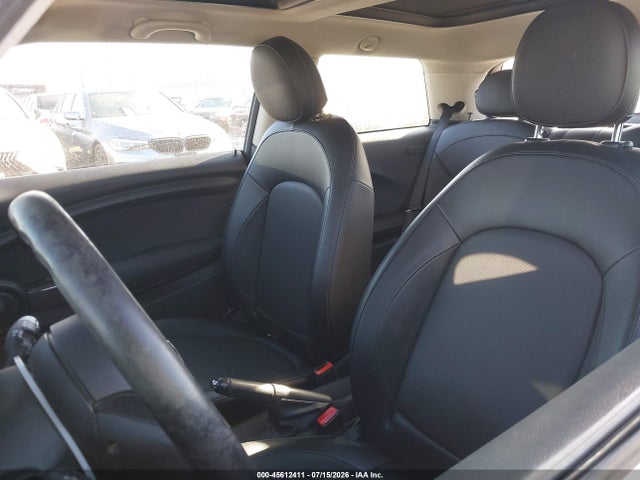 45612411 :رقم المزاد ، WMWXP5C58G3B15520 vin ، 2016 Mini Hardtop Cooper مزاد بيع