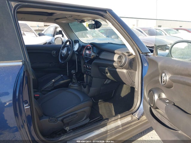 45612411 :رقم المزاد ، WMWXP5C58G3B15520 vin ، 2016 Mini Hardtop Cooper مزاد بيع