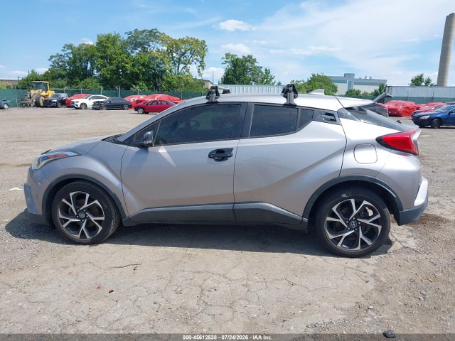 Toyota C-HR XLE 2019 NMTKHMBX5KR085080 Image 14