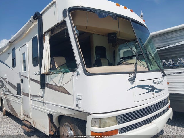 45612568 :رقم المزاد ، 1FCNF53S620A08430 vin ، 2002 Ford F550 مزاد بيع