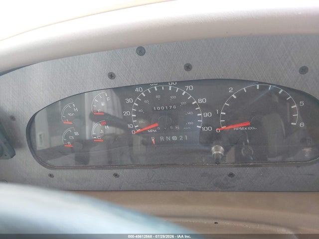 45612568 :رقم المزاد ، 1FCNF53S620A08430 vin ، 2002 Ford F550 مزاد بيع