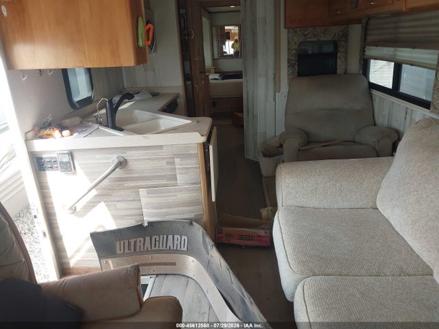 45612568 :رقم المزاد ، 1FCNF53S620A08430 vin ، 2002 Ford F550 مزاد بيع