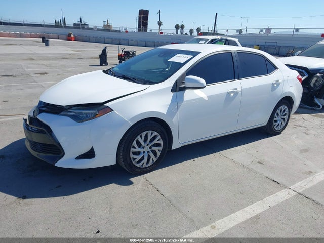 Toyota COROLLA LE 2019 5YFBURHE1KP931195 Image 2