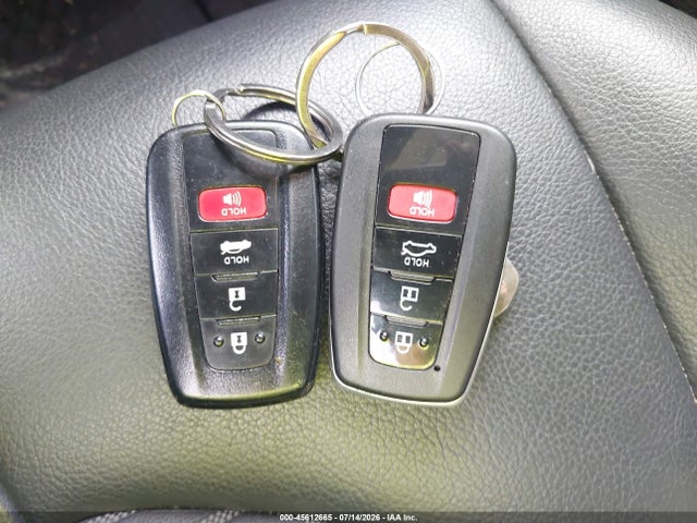 45612665 :رقم المزاد ، 4T1M11AKXLU980933 vin ، 2020 Toyota Camry Se مزاد بيع