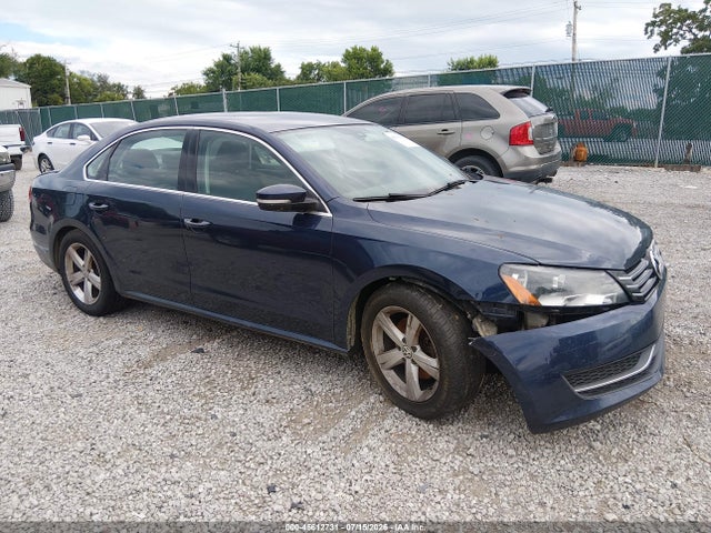 2014 Volkswagen Passat 1.8t Se მანქანა იყიდება აუქციონზე, vin: 1VWBS7A38EC084348, აუქციონის ნომერი: 45612731