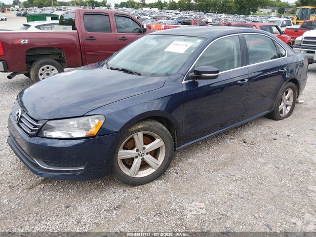 2014 Volkswagen Passat 1.8t Se მანქანა იყიდება აუქციონზე, vin: 1VWBS7A38EC084348, აუქციონის ნომერი: 45612731