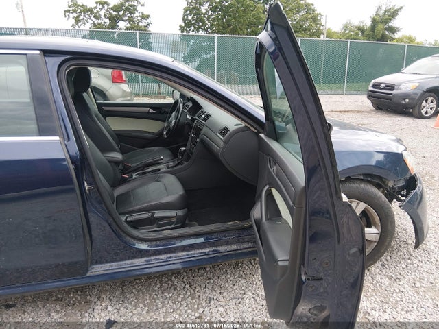 2014 Volkswagen Passat 1.8t Se მანქანა იყიდება აუქციონზე, vin: 1VWBS7A38EC084348, აუქციონის ნომერი: 45612731