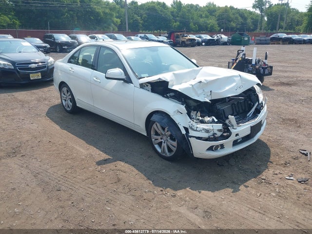 45612779 :رقم المزاد ، WDDGF81X28F055040 vin ، 2008 Mercedes-benz C 300 Luxury 4matic/sport 4matic مزاد بيع