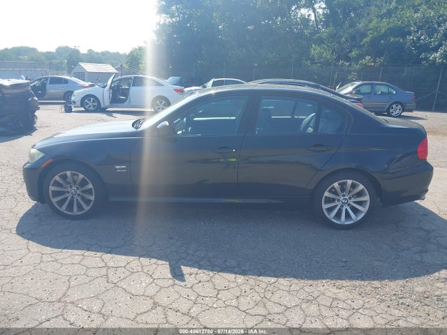 45612780 :رقم المزاد ، WBAPK7C59BA971310 vin ، 2011 Bmw 328i Xdrive مزاد بيع