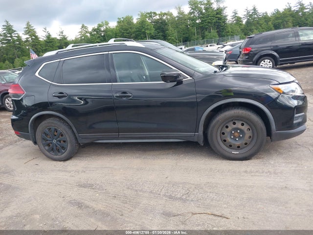 JN8AT2MV0HW273921 Nissan ROGUE SV