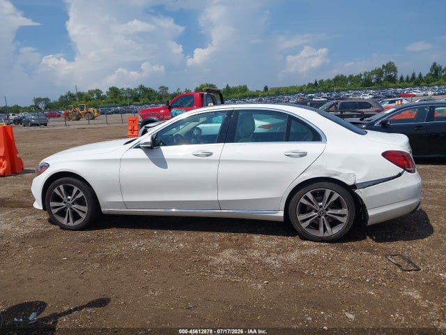 45612878 :رقم المزاد ، W1KWF8EB5MR626202 vin ، 2021 Mercedes-benz C 300 4matic مزاد بيع