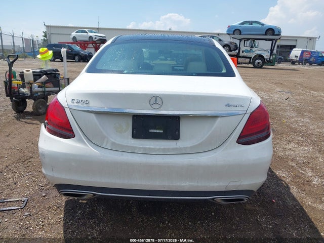 45612878 :رقم المزاد ، W1KWF8EB5MR626202 vin ، 2021 Mercedes-benz C 300 4matic مزاد بيع