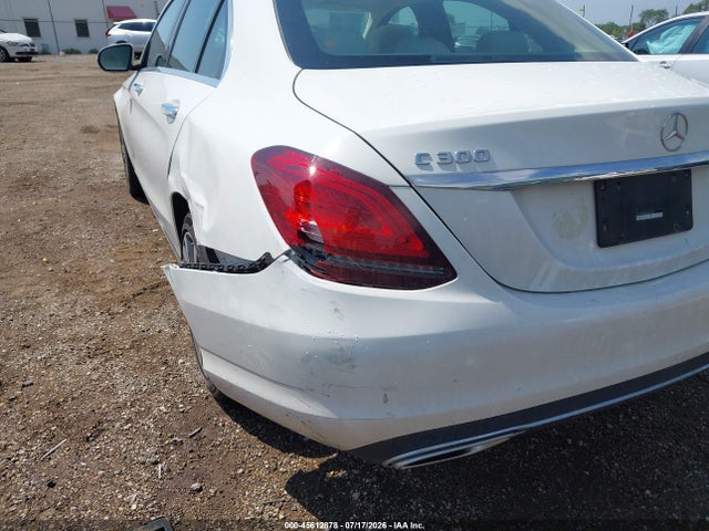45612878 :رقم المزاد ، W1KWF8EB5MR626202 vin ، 2021 Mercedes-benz C 300 4matic مزاد بيع