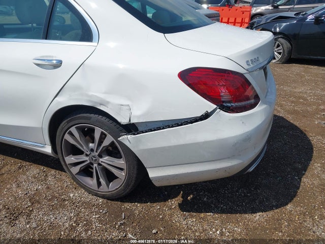 45612878 :رقم المزاد ، W1KWF8EB5MR626202 vin ، 2021 Mercedes-benz C 300 4matic مزاد بيع