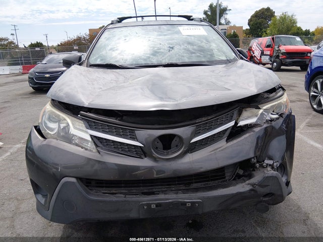 Toyota RAV4 LE 2015 JTMZFREV2FD052228 Image 12