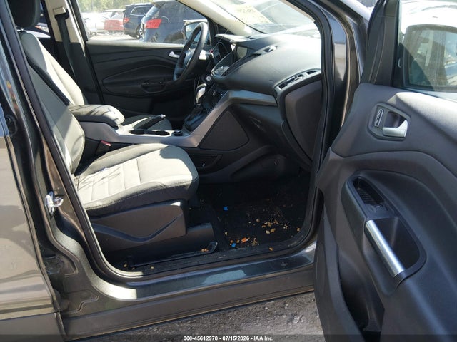 2015 Ford Escape Se მანქანა იყიდება აუქციონზე, vin: 1FMCU9G99FUB77525, აუქციონის ნომერი: 45612978