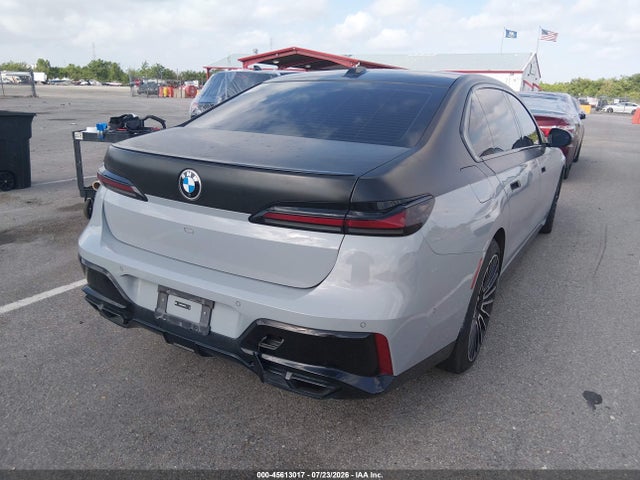 BMW 760i Xdrive 2024 WBA33EJ05RCR72167 Image 4