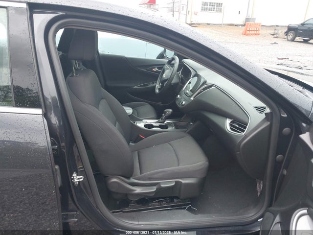 1G1ZD5ST1NF175144 Chevrolet Malibu Fwd Lt