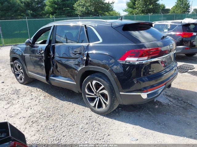 2022 Volkswagen Atlas Cross Sport 3.6l V6 Sel მანქანა იყიდება აუქციონზე, vin: 1V2BE2CA5NC214111, აუქციონის ნომერი: 45613095