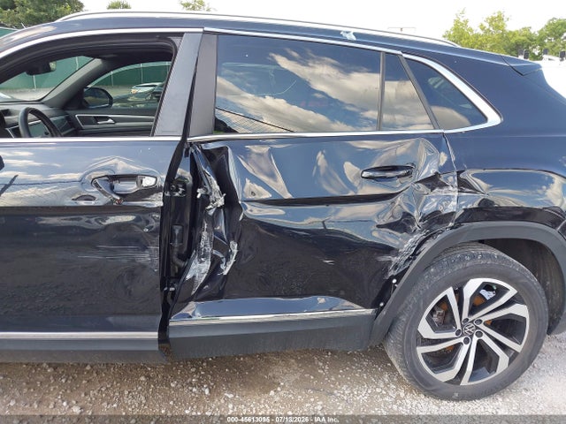 2022 Volkswagen Atlas Cross Sport 3.6l V6 Sel მანქანა იყიდება აუქციონზე, vin: 1V2BE2CA5NC214111, აუქციონის ნომერი: 45613095