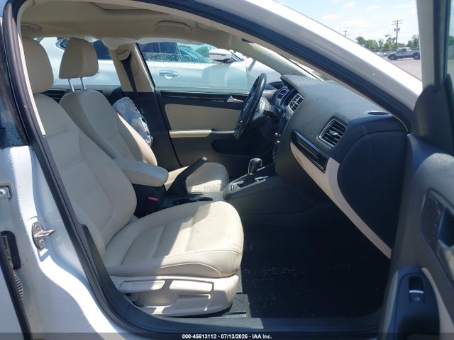 Продаж на аукціоні авто 2017 Volkswagen Jetta 1.8t Sel/1.8t Sel Premium, vin: 3VWL17AJ4HM252236, номер лоту: 45613112