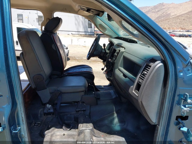 45613139 :رقم المزاد ، 3C7WRNFLXEG114785 vin ، 2014 Ram 5500 Chassis Tradesman/slt/laramie مزاد بيع