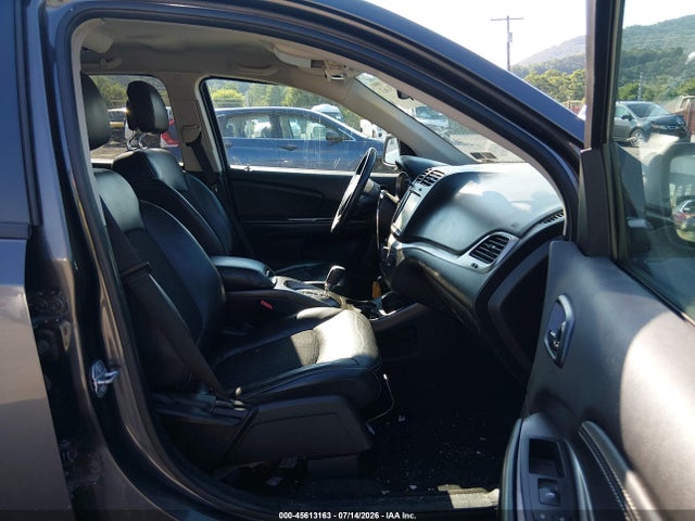 45613163 :رقم المزاد ، 3C4PDDGG9JT388458 vin ، 2018 Dodge Journey Crossroad Awd مزاد بيع