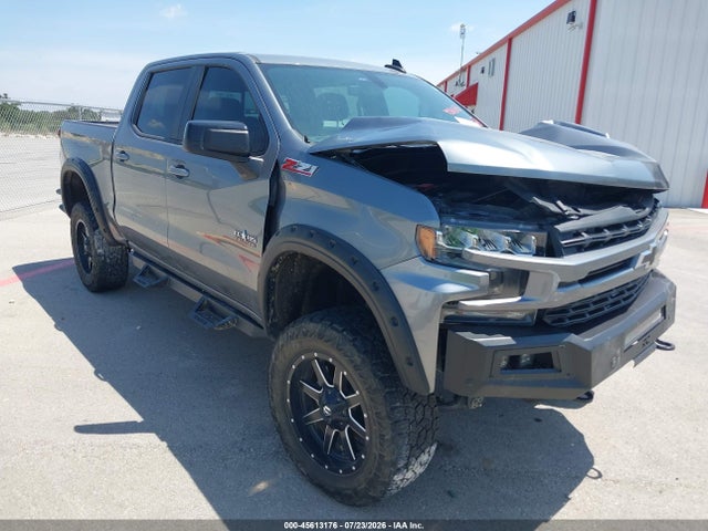 Продаж на аукціоні авто 2021 Chevrolet Silverado 1500 4wd  Short Bed Rst, vin: 3GCUYEED5MG145135, номер лоту: 45613176