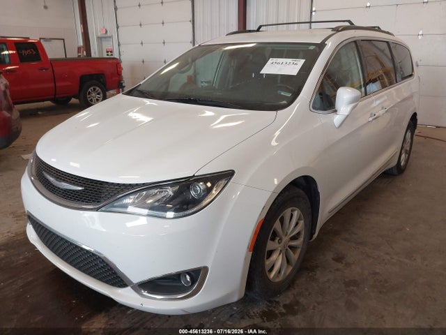 2017 Chrysler Pacifica Touring-l მანქანა იყიდება აუქციონზე, vin: 2C4RC1BGXHR507889, აუქციონის ნომერი: 45613236