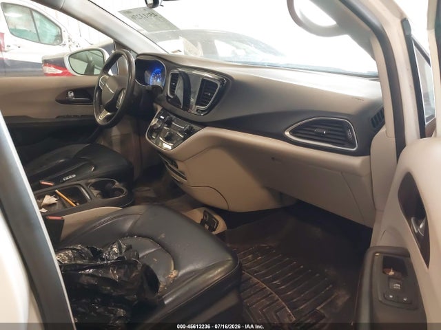 2017 Chrysler Pacifica Touring-l მანქანა იყიდება აუქციონზე, vin: 2C4RC1BGXHR507889, აუქციონის ნომერი: 45613236