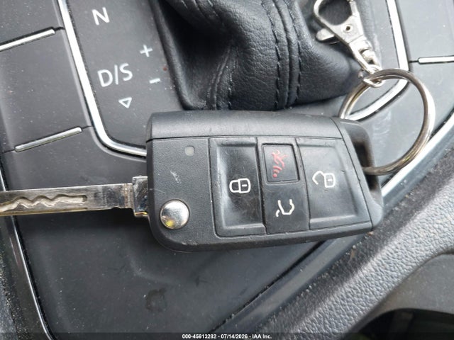 Продажа на аукционе авто 2018 Volkswagen Tiguan 2.0t S, vin: 3VV1B7AX6JM021275, номер лота: 45613282