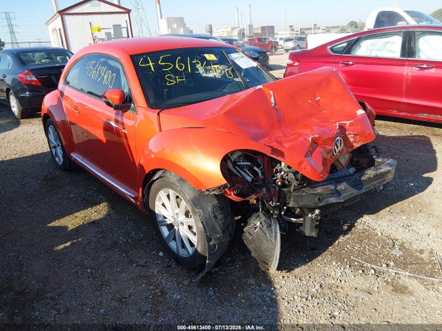2018 Volkswagen Beetle 2.0t Coast/2.0t S მანქანა იყიდება აუქციონზე, vin: 3VWFD7AT3JM706410, აუქციონის ნომერი: 45613400