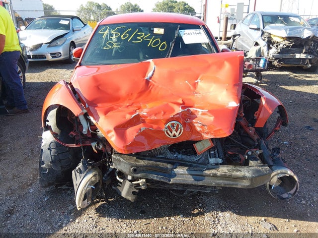 Продажа на аукционе авто 2018 Volkswagen Beetle 2.0t Coast/2.0t S, vin: 3VWFD7AT3JM706410, номер лота: 45613400