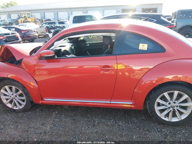 Продажа на аукционе авто 2018 Volkswagen Beetle 2.0t Coast/2.0t S, vin: 3VWFD7AT3JM706410, номер лота: 45613400