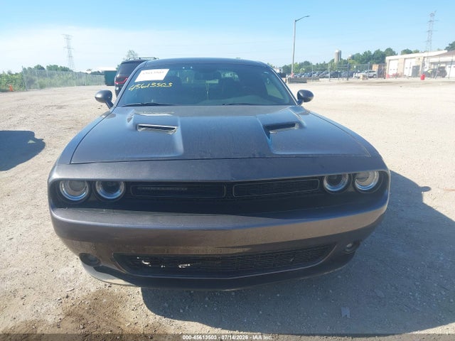 Продажа на аукционе авто 2018 Dodge Challenger Sxt Plus, vin: 2C3CDZAG2JH322237, номер лота: 45613503