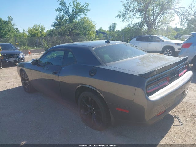 Продажа на аукционе авто 2018 Dodge Challenger Sxt Plus, vin: 2C3CDZAG2JH322237, номер лота: 45613503