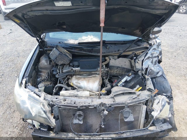 45613541 :رقم المزاد ، 4T1BF1FK7DU282458 vin ، 2013 Toyota Camry Se مزاد بيع