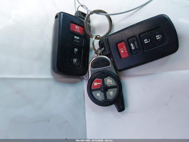 45613541 :رقم المزاد ، 4T1BF1FK7DU282458 vin ، 2013 Toyota Camry Se مزاد بيع
