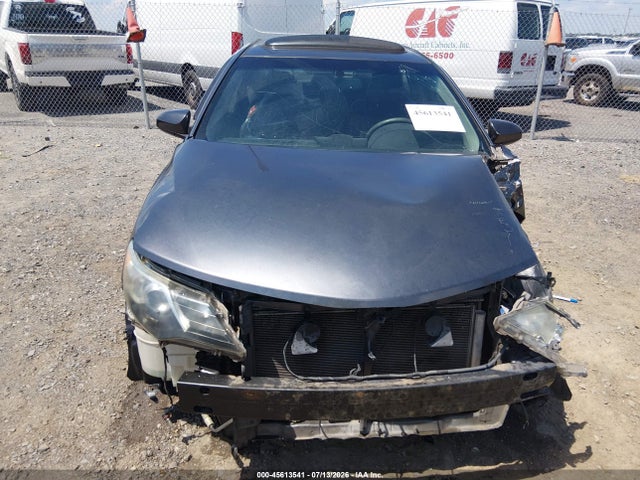 45613541 :رقم المزاد ، 4T1BF1FK7DU282458 vin ، 2013 Toyota Camry Se مزاد بيع