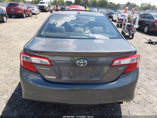 45613541 :رقم المزاد ، 4T1BF1FK7DU282458 vin ، 2013 Toyota Camry Se مزاد بيع