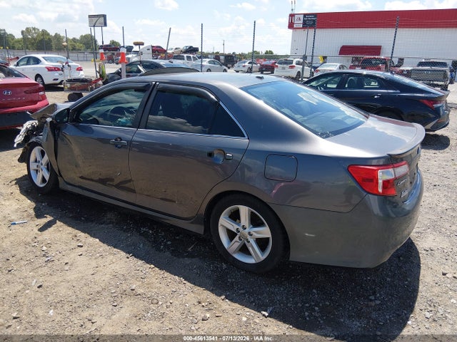 45613541 :رقم المزاد ، 4T1BF1FK7DU282458 vin ، 2013 Toyota Camry Se مزاد بيع